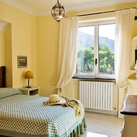 Villa 32 Via La Cava Massa Lubrense